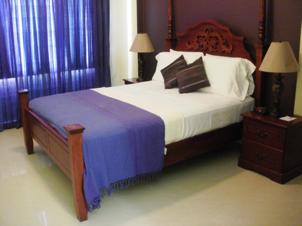 Inn Flight Suites Piarco Kültér fotó