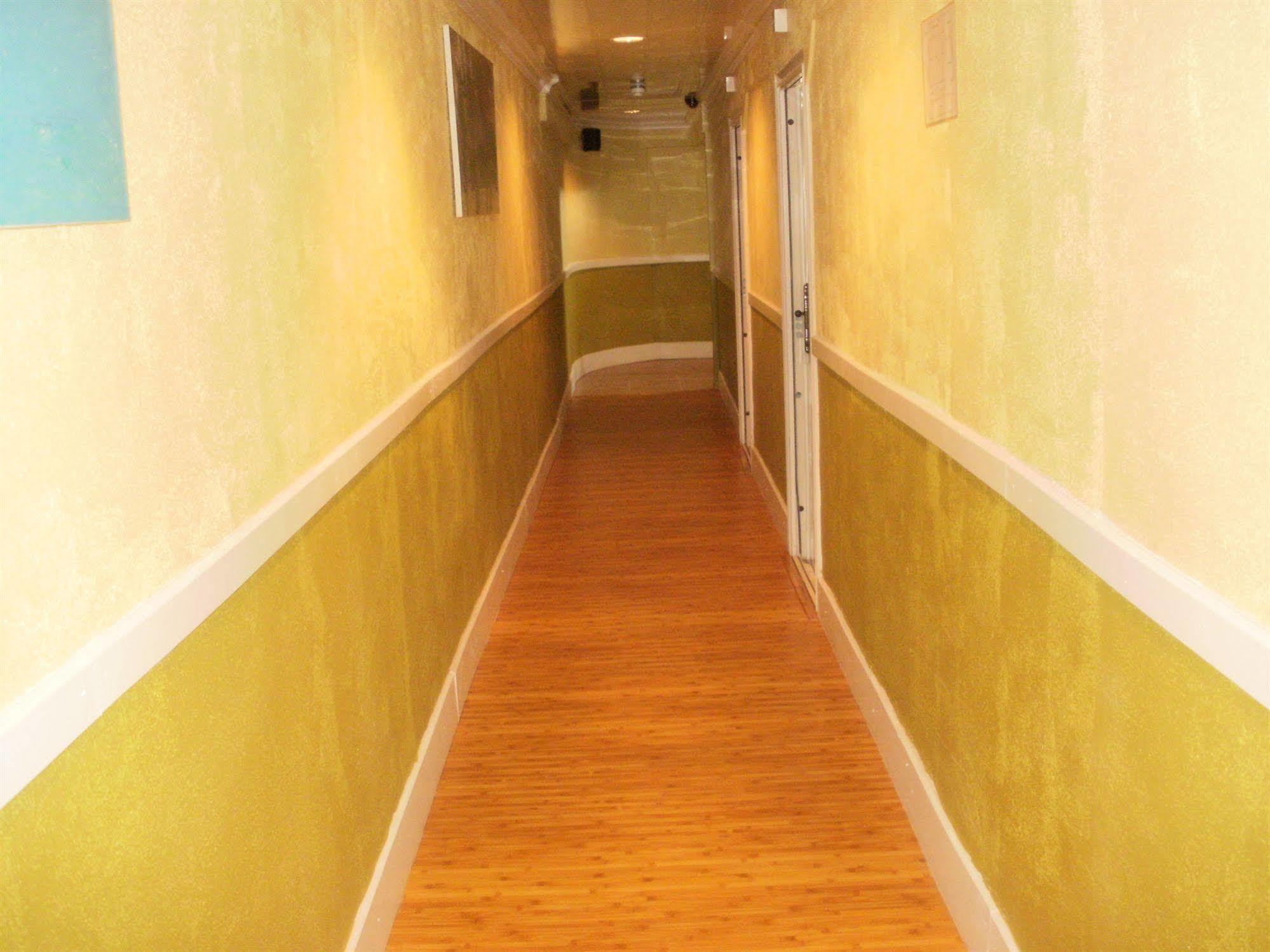 Inn Flight Suites Piarco Kültér fotó
