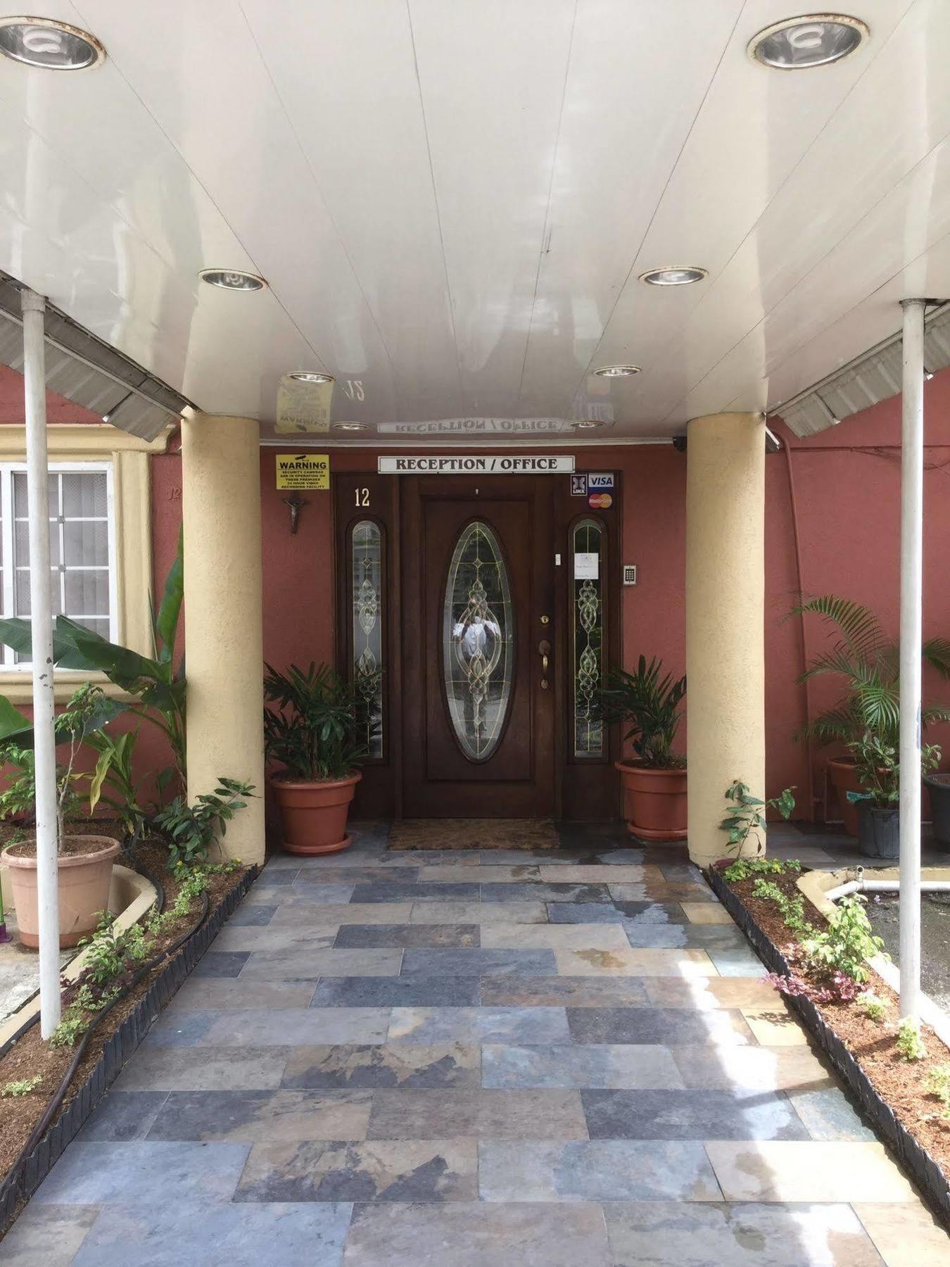 Inn Flight Suites Piarco Kültér fotó