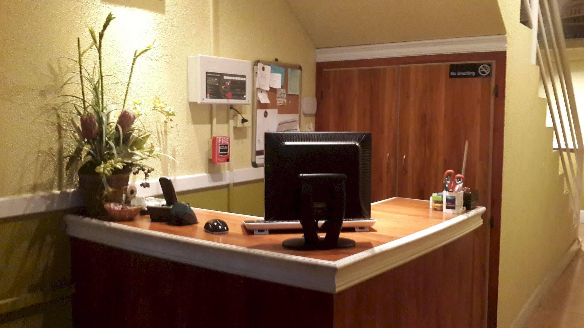 Inn Flight Suites Piarco Kültér fotó